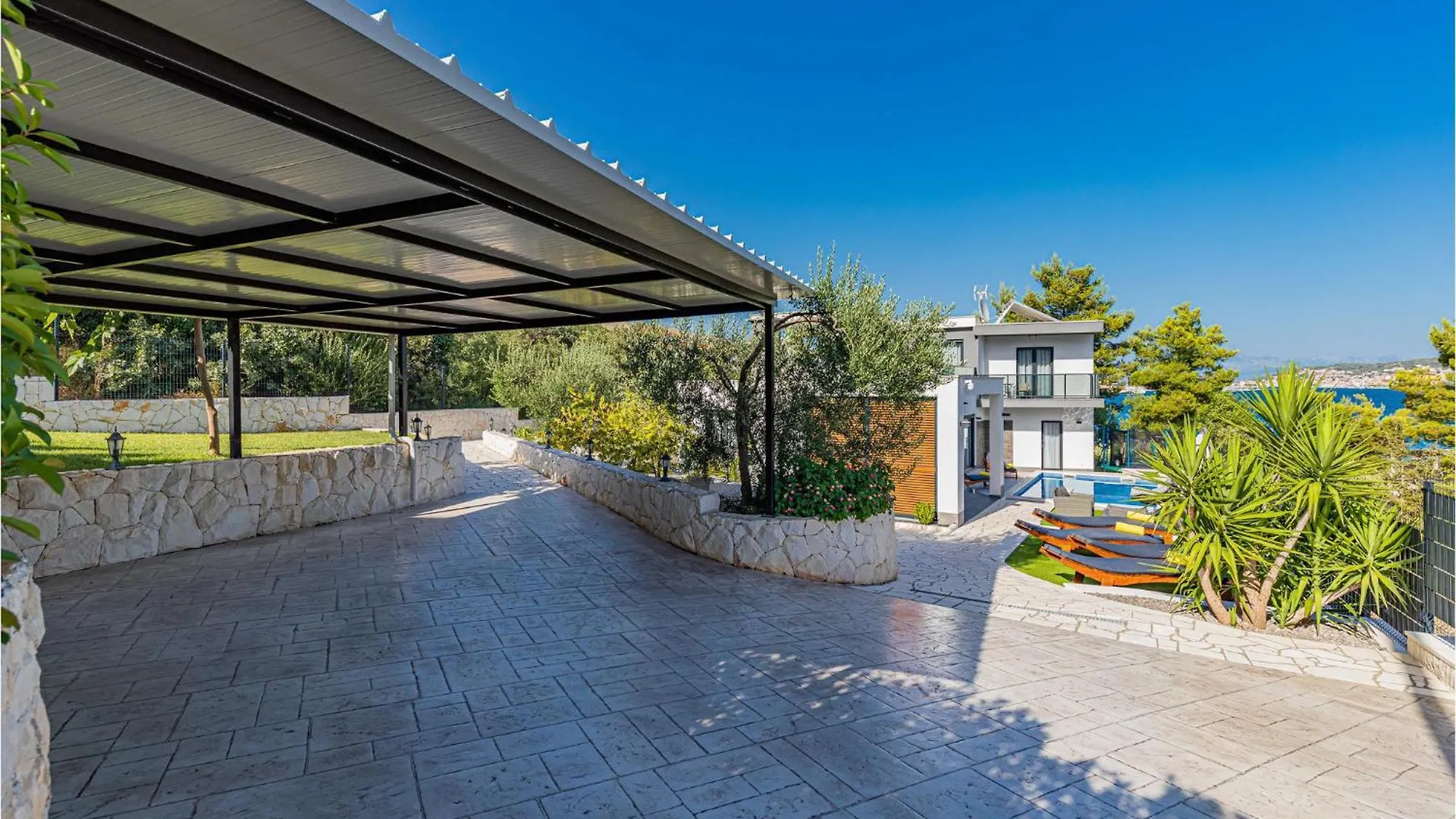 Holiday home Amazing Home In Seget Donji With Jacuzzi Trogir