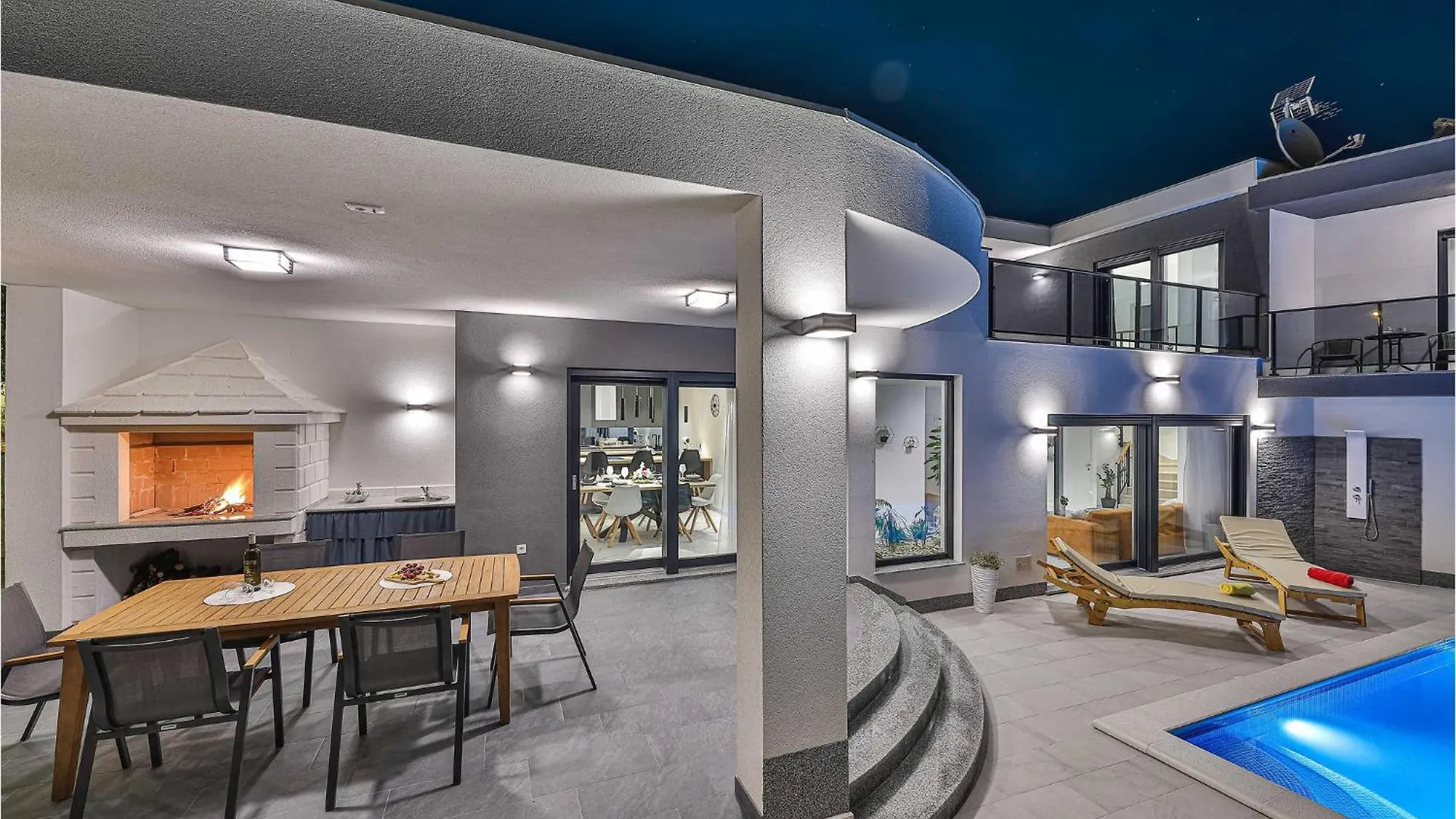 Amazing Home In Seget Donji With Jacuzzi Trogir Holiday home