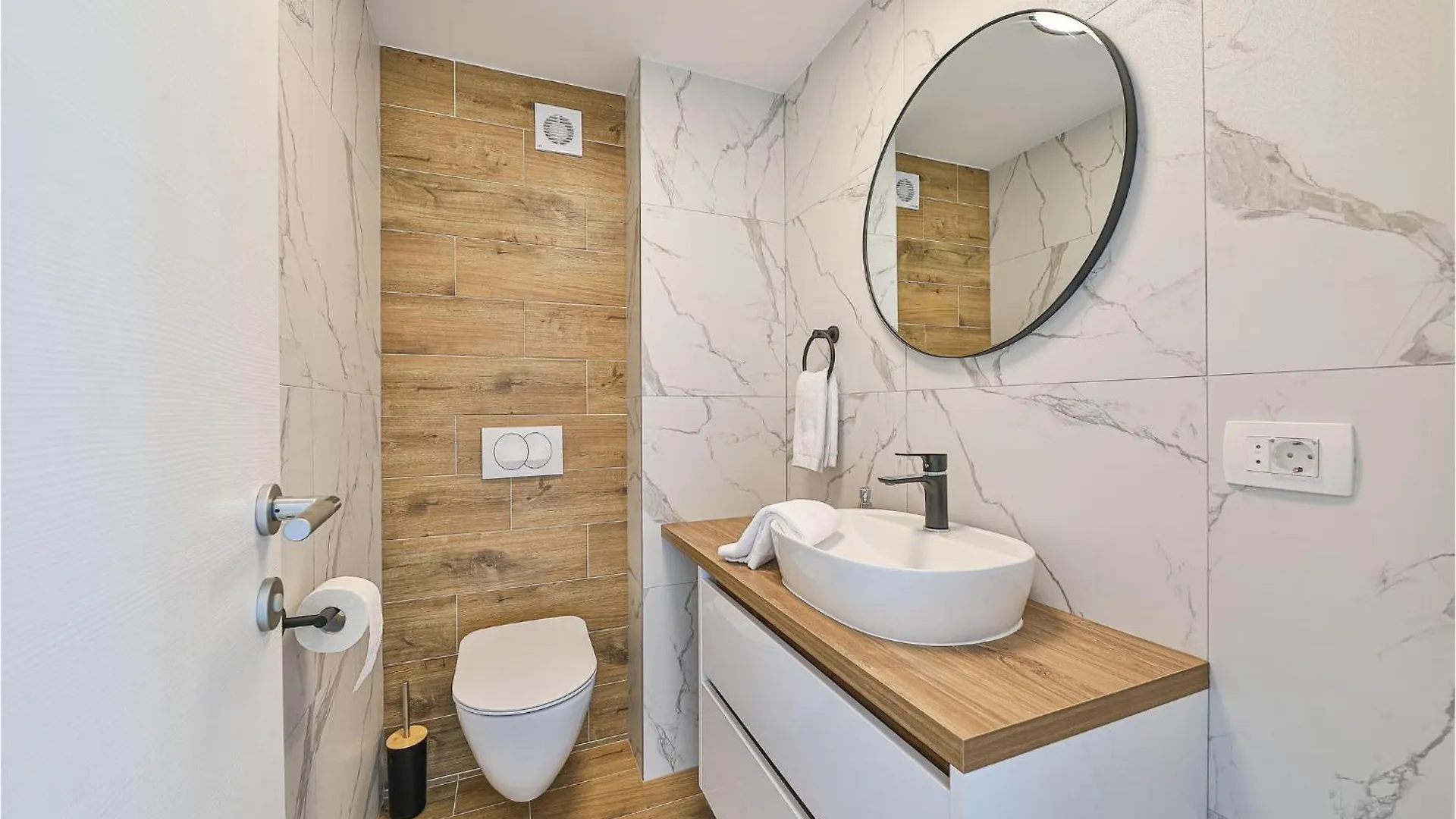 Holiday home Amazing Home In Seget Donji With Jacuzzi Trogir